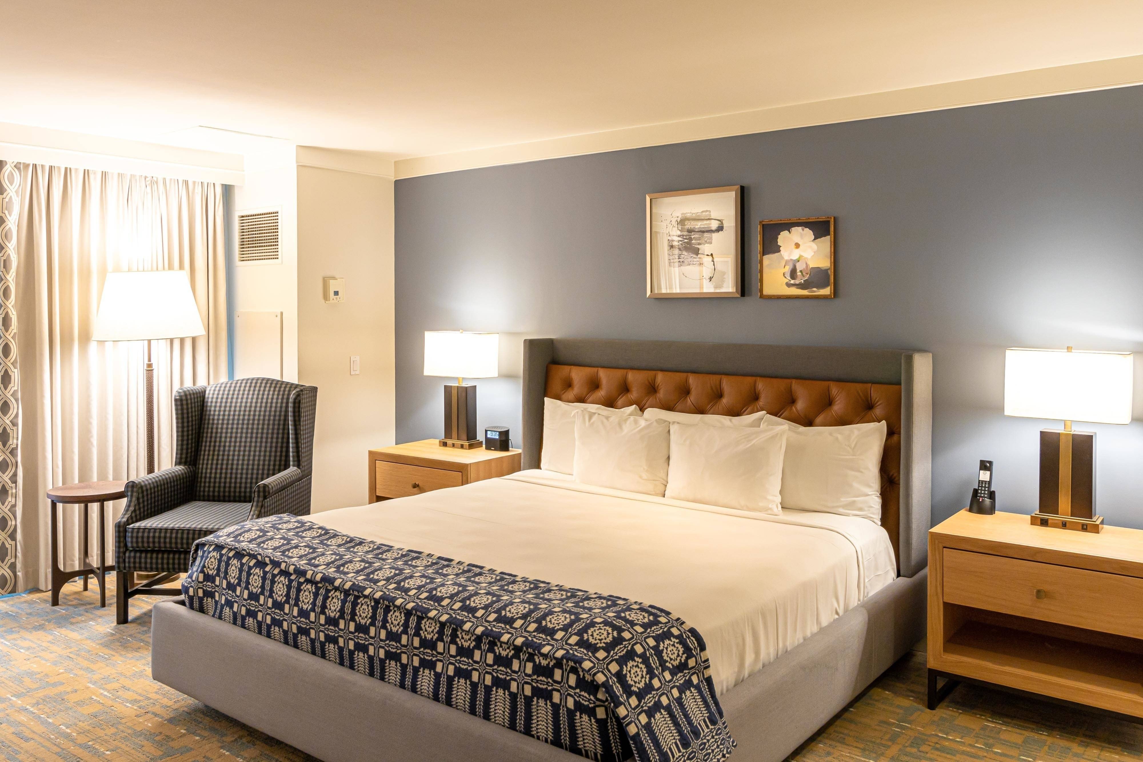 Williamsburg Lodge, Autograph Collection by null