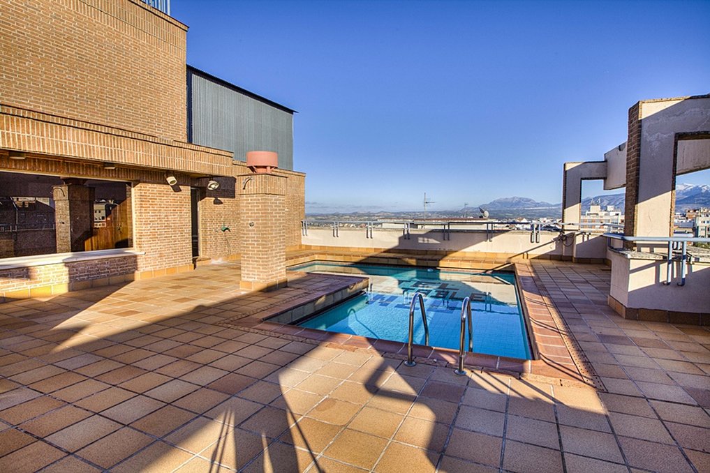 Hotel Condestable Iranzo by null