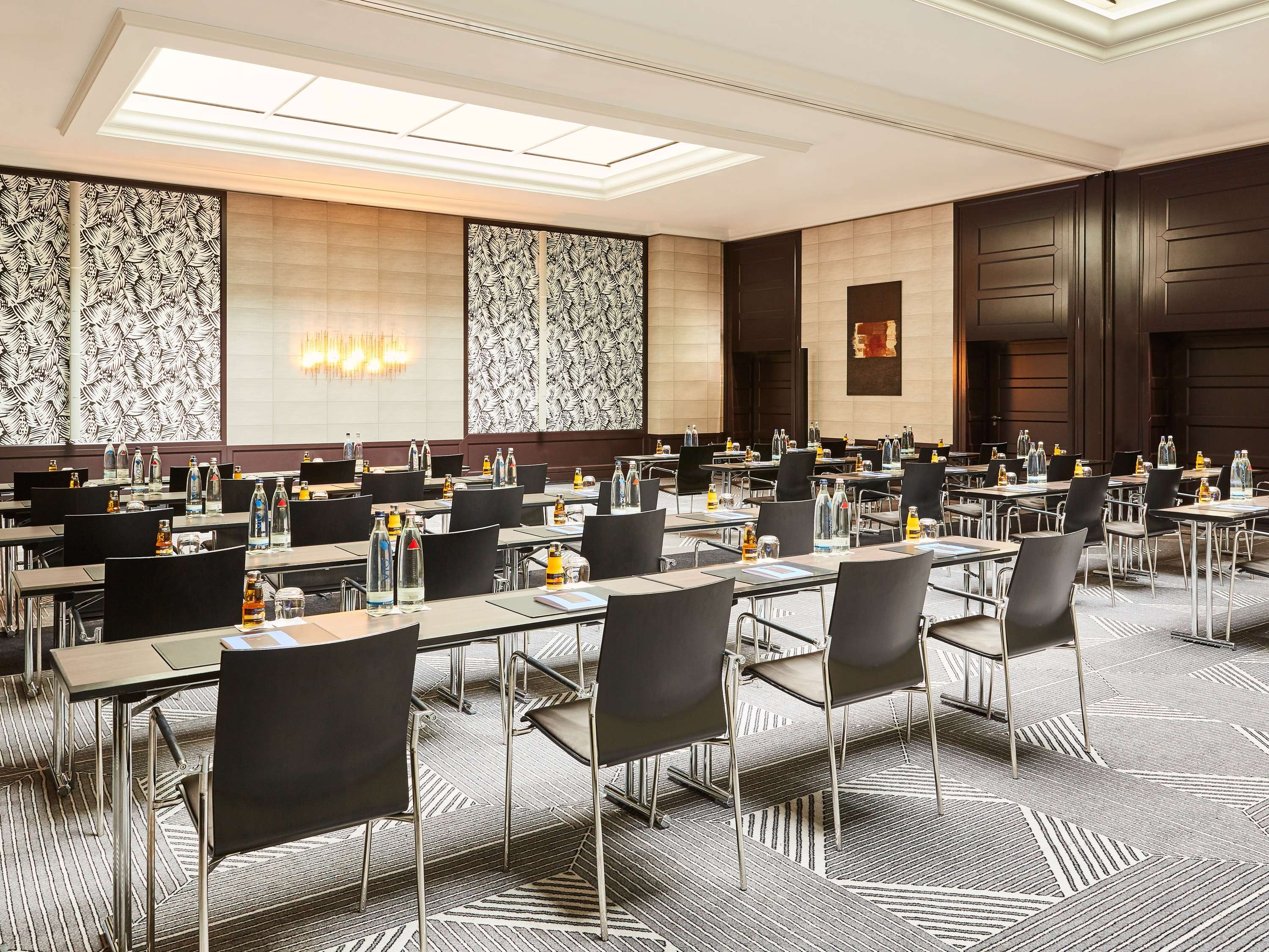 Sofitel Frankfurt Opera by null