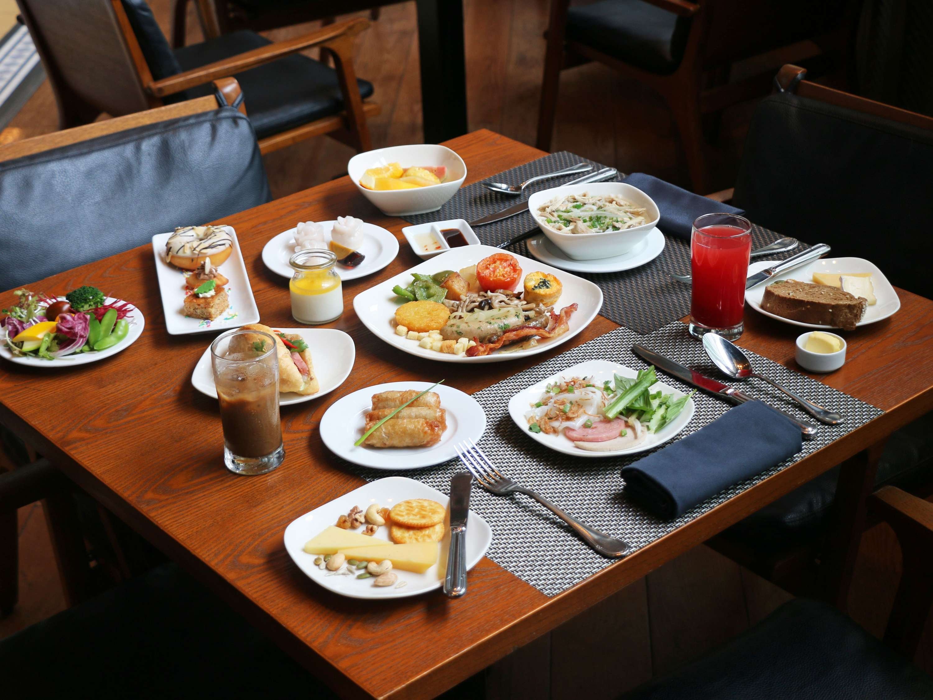 Sofitel Saigon Plaza by null