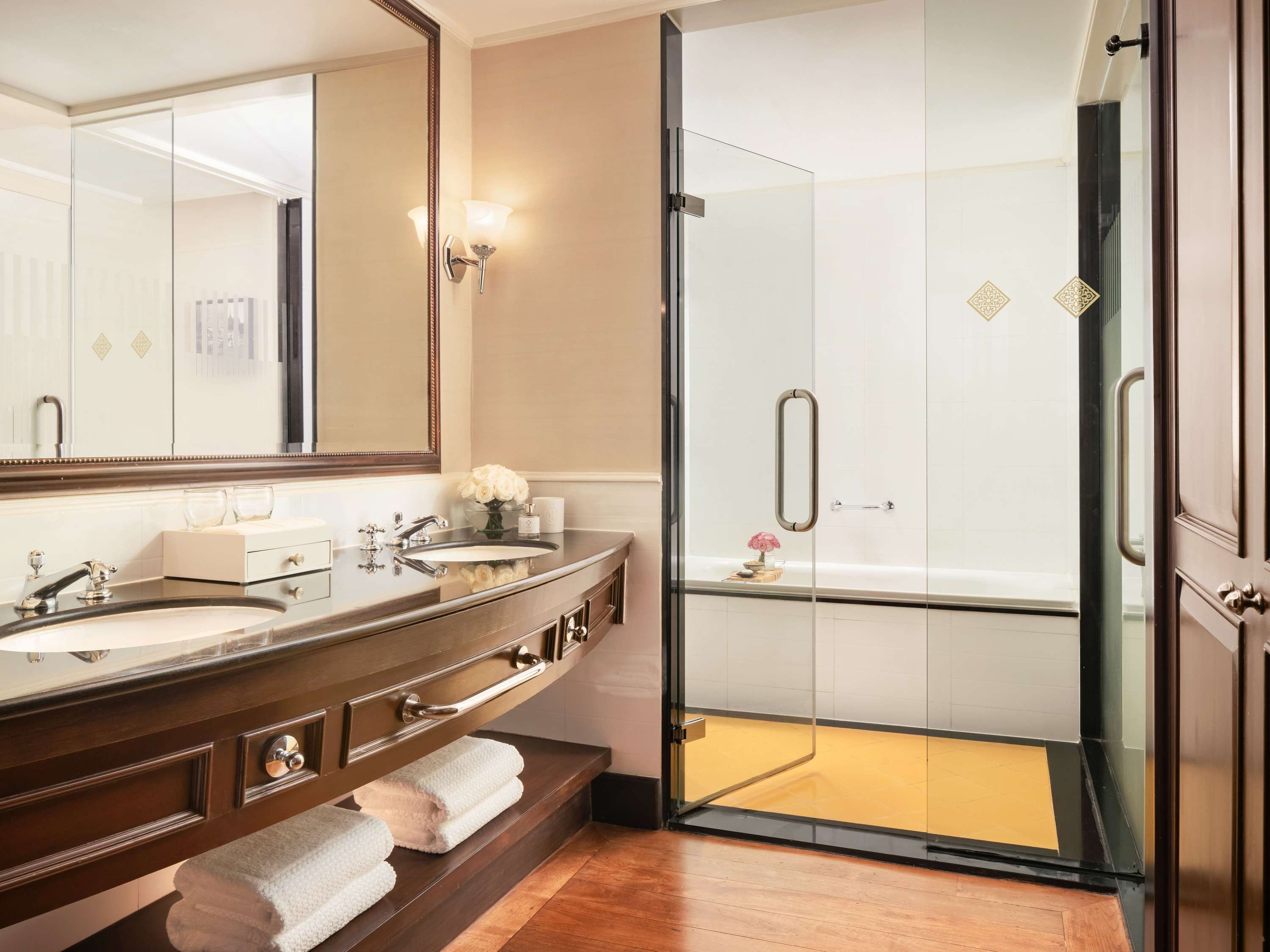 Sofitel Phnom Penh Phokeethra by null