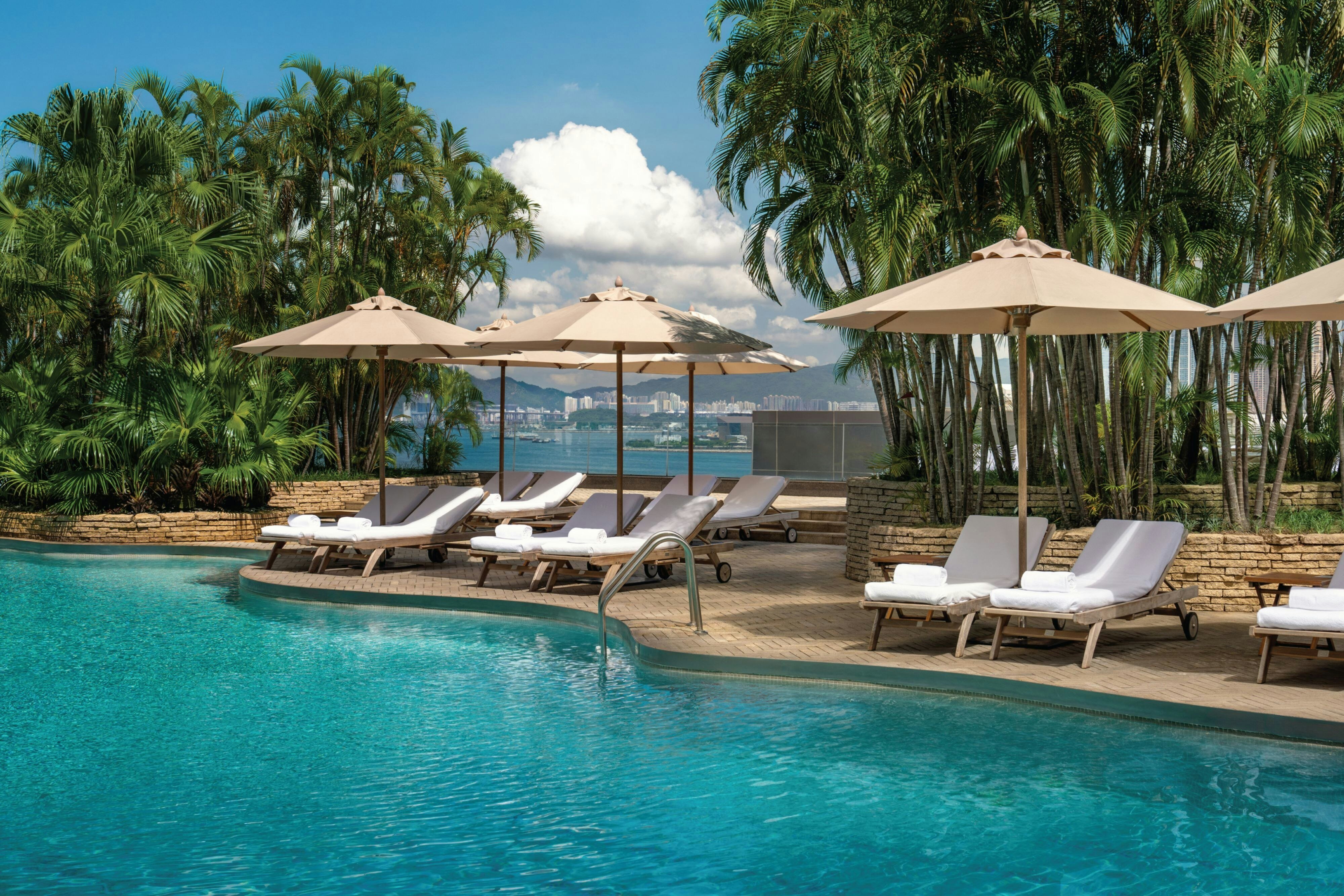 Renaissance Hong Kong Harbour View Hotel by null