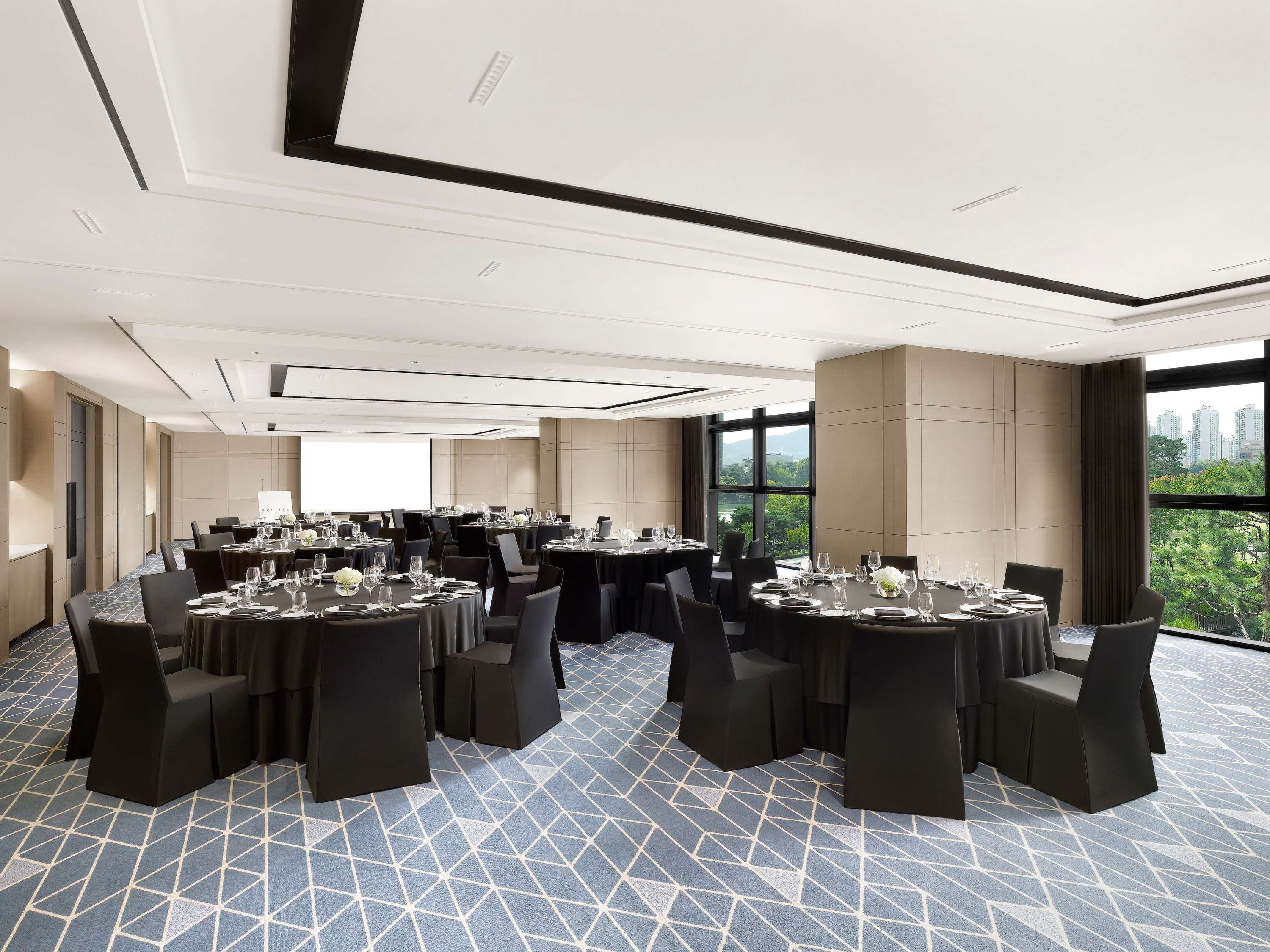 Sofitel Ambassador Seoul Hotel & Serviced Residences by null