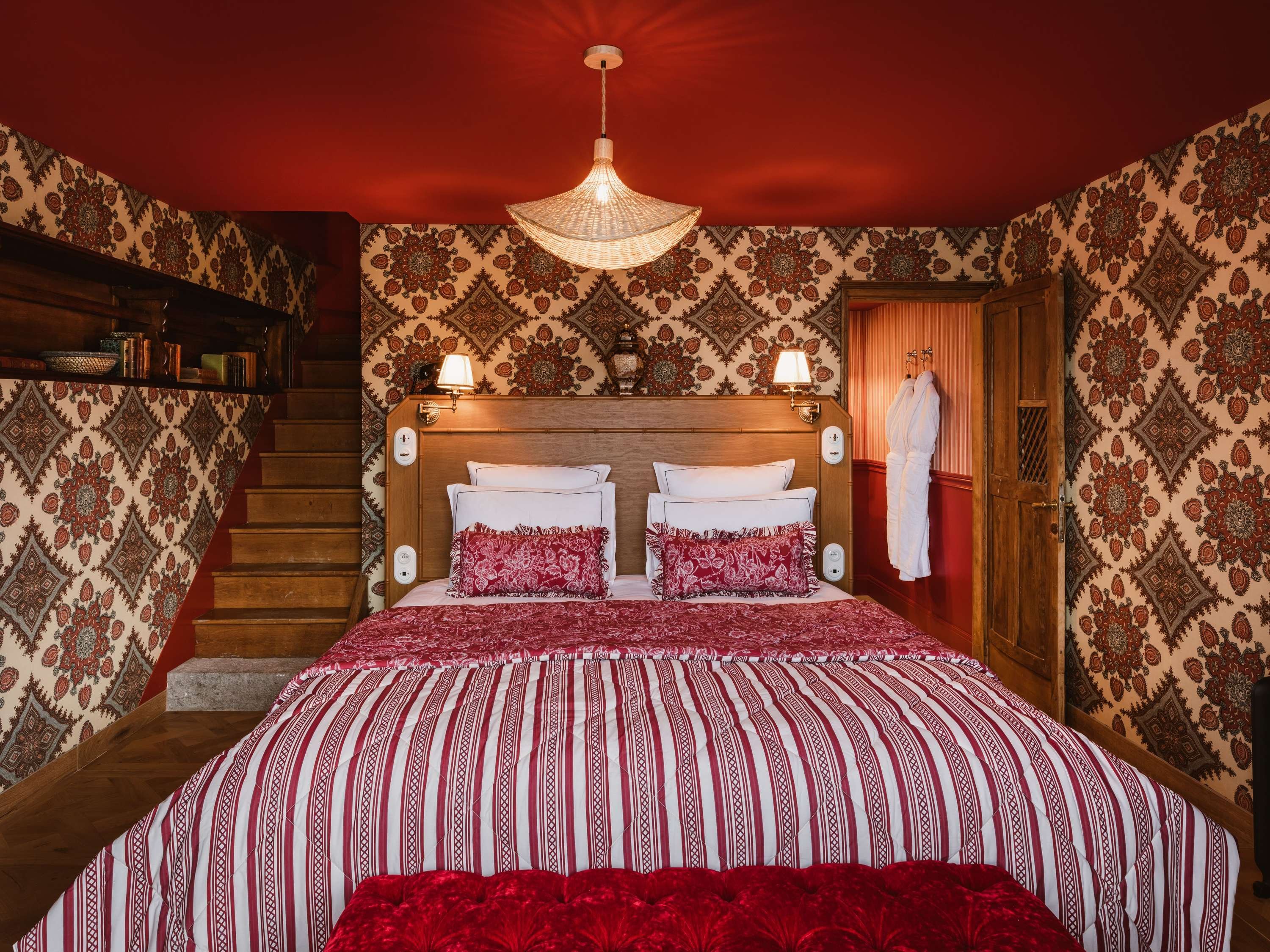 Abbaye des Vaux de Cernay by null