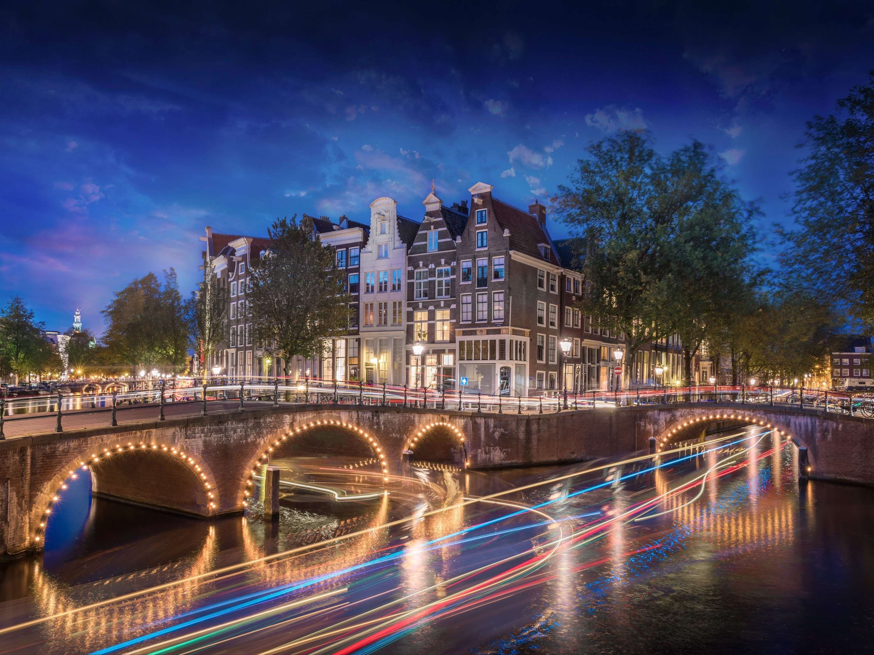 ibis Amsterdam Centre by null