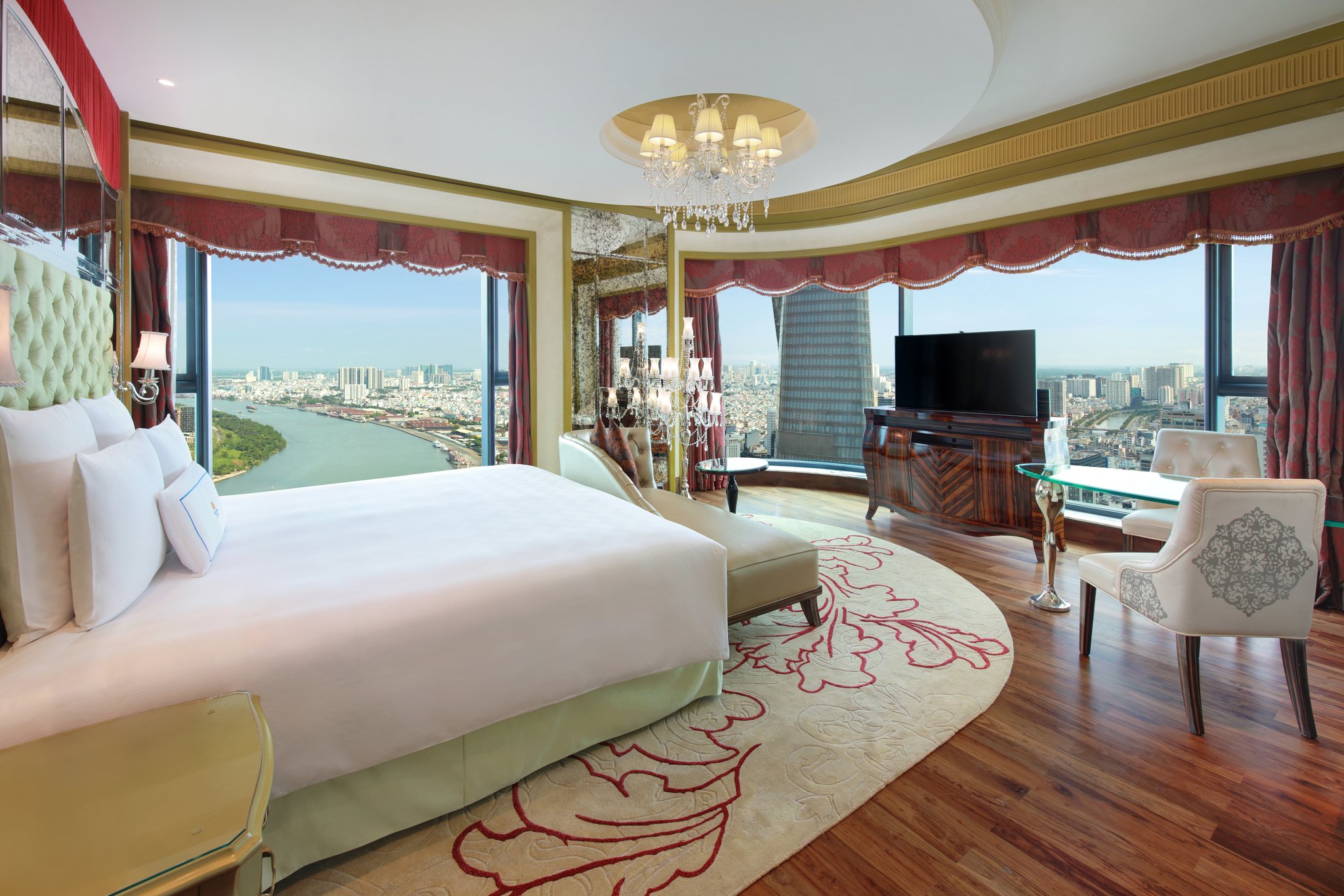 The Reverie Saigon by null