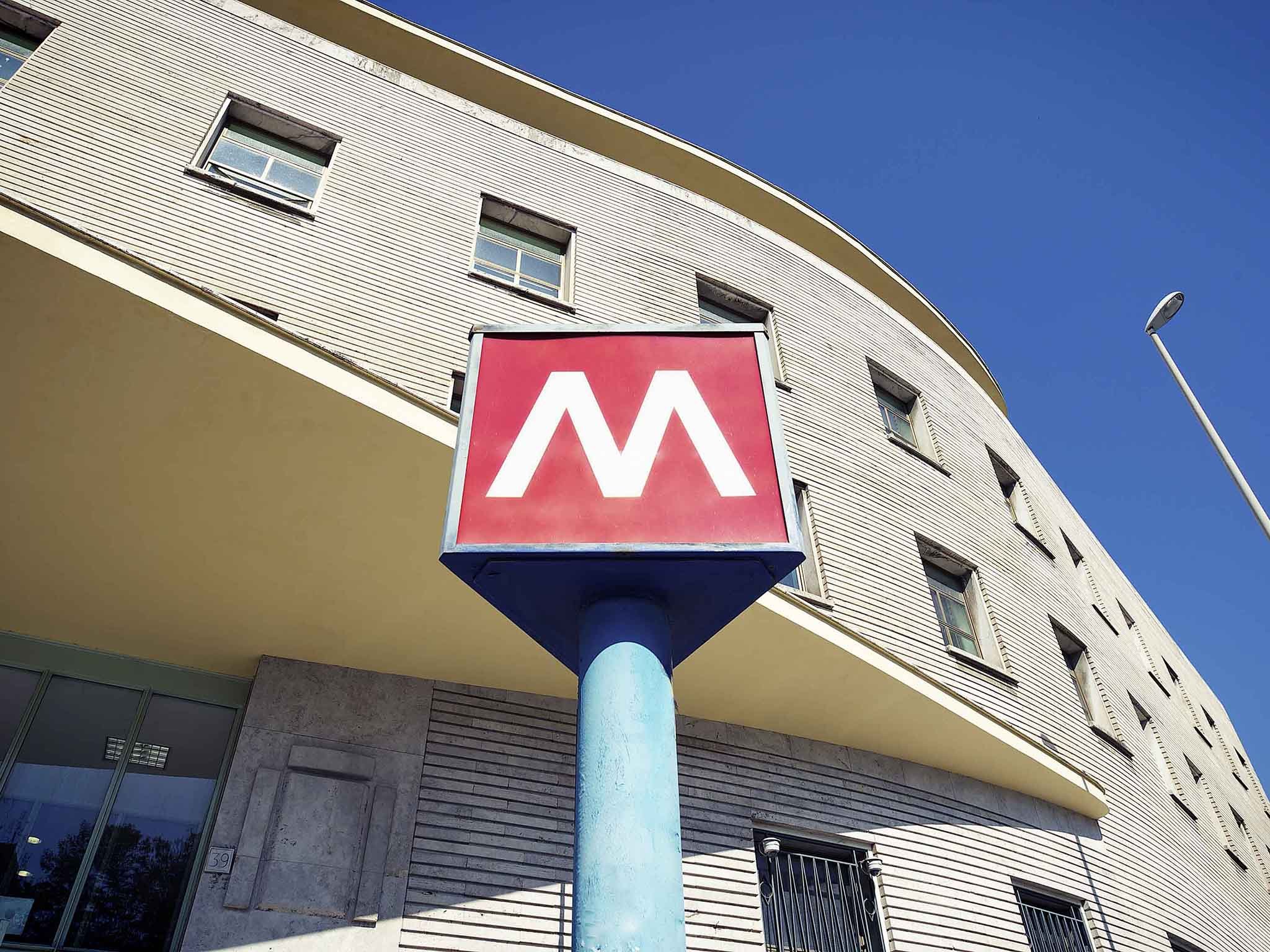 Mercure Roma Corso Trieste by null