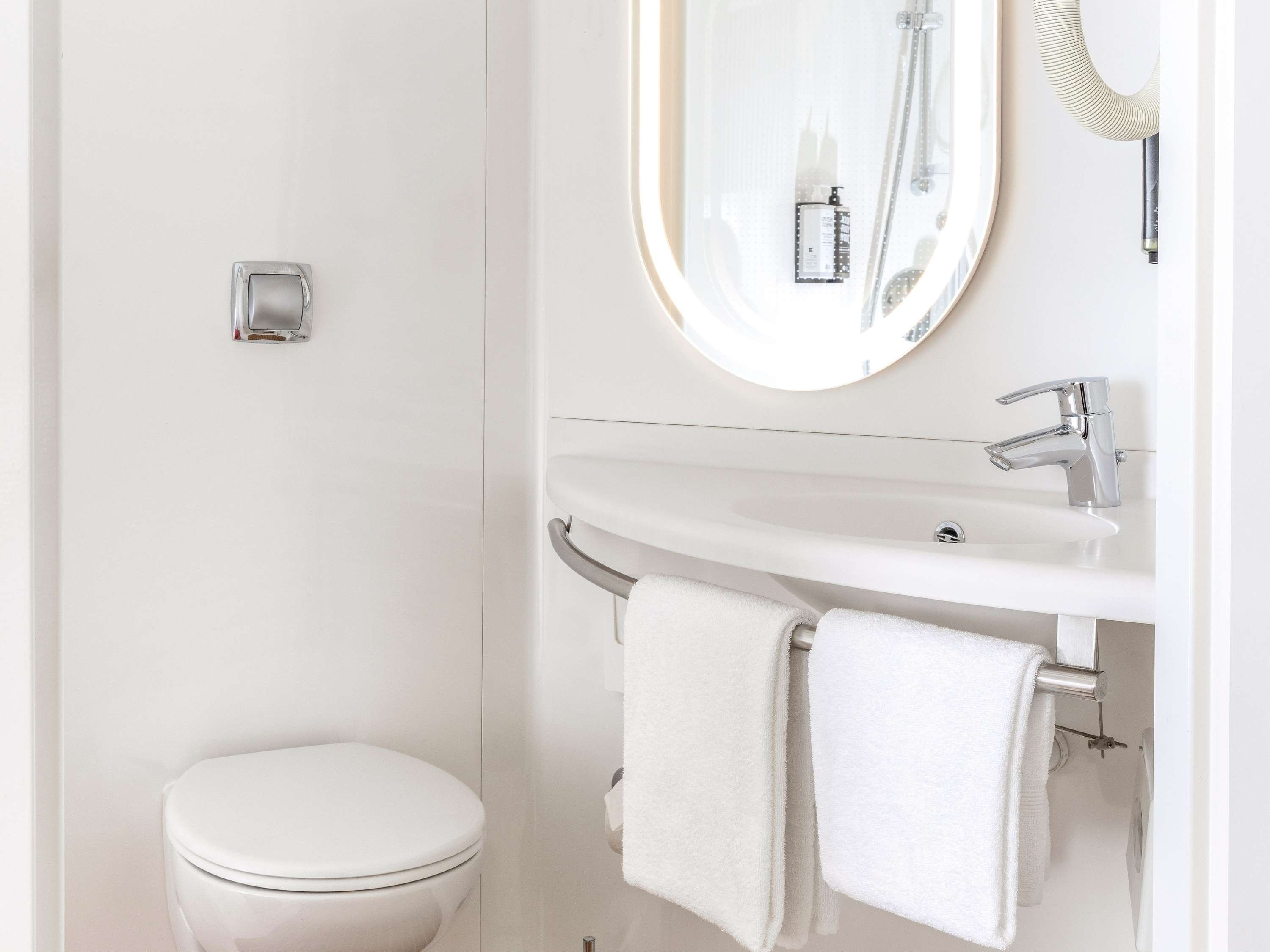 ibis budget Lugano Paradiso by null