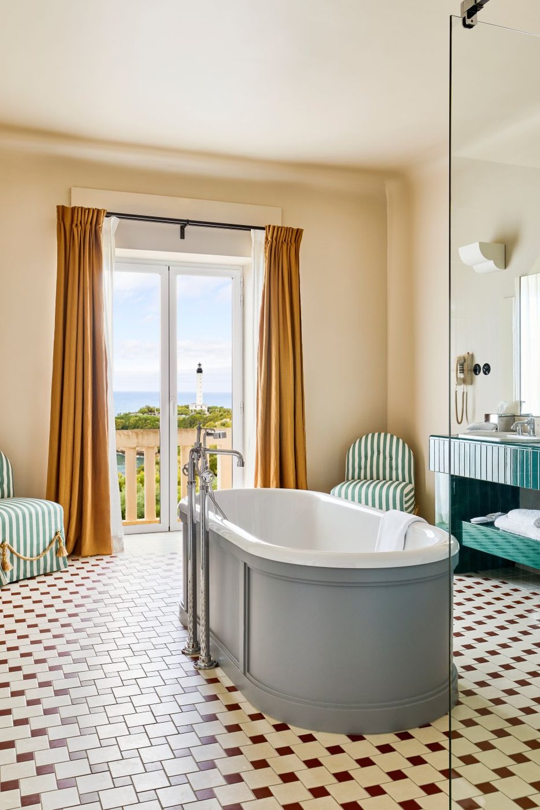 Regina Experimental Biarritz by null