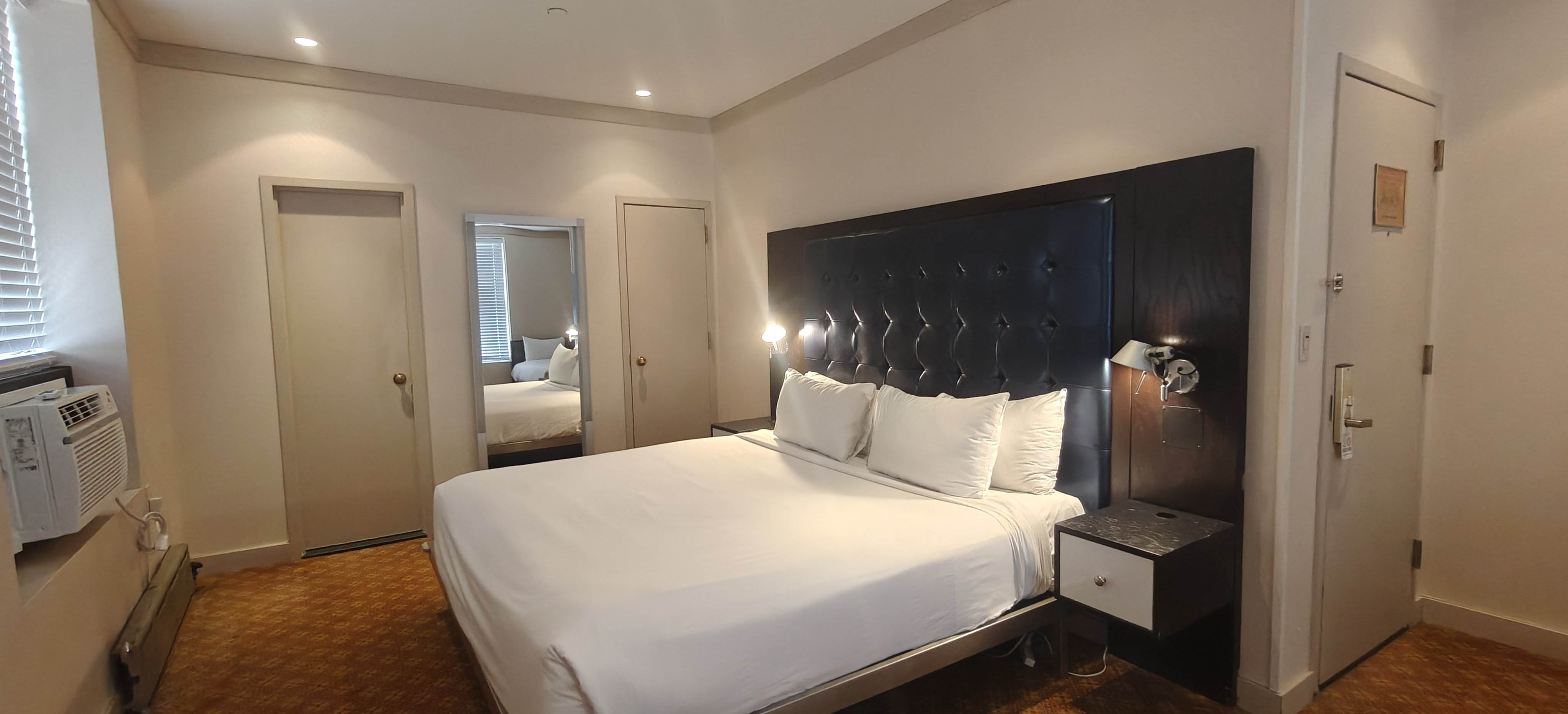 Night Hotel Broadway photo 7