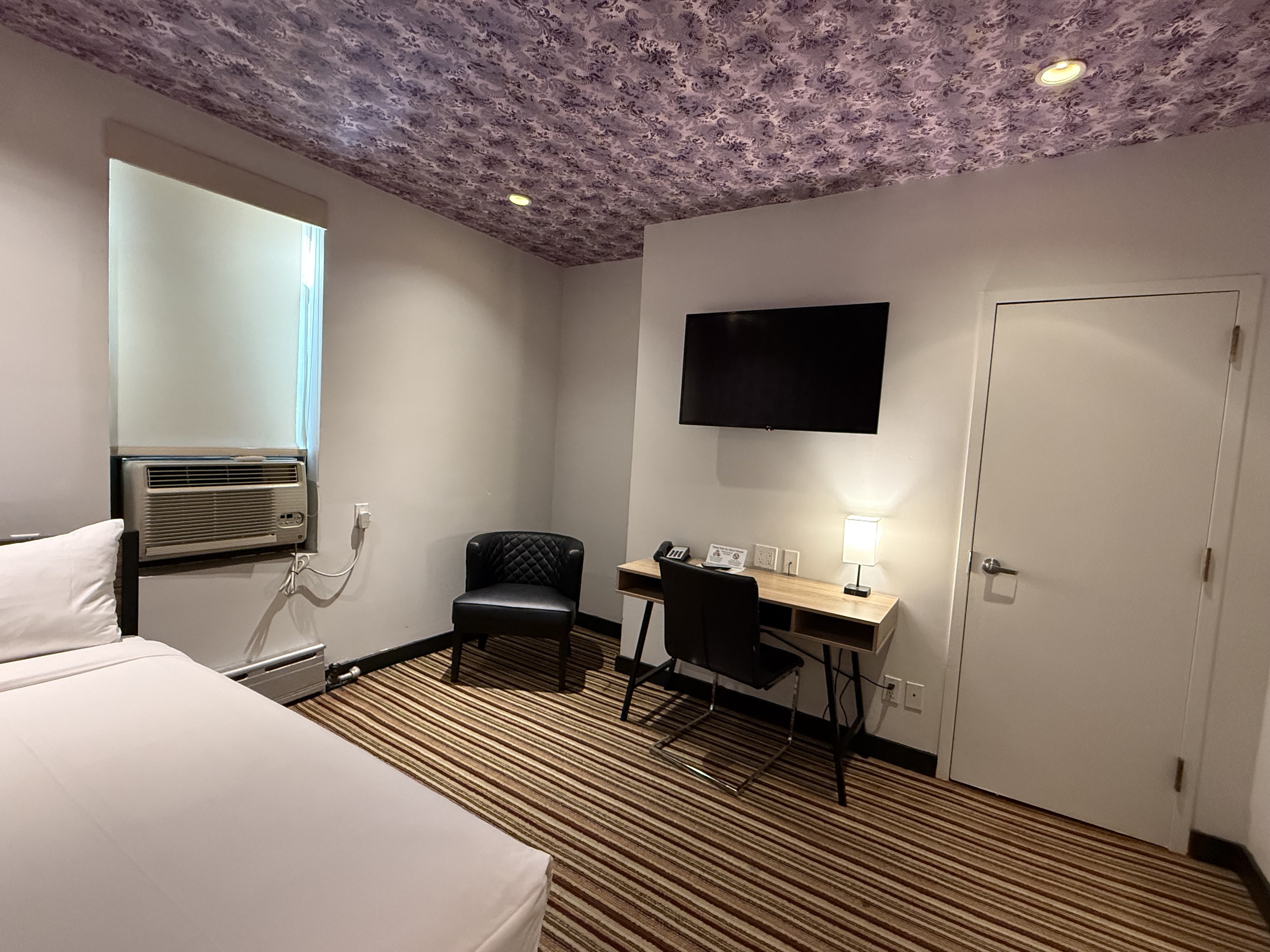 Night Hotel Broadway photo 8